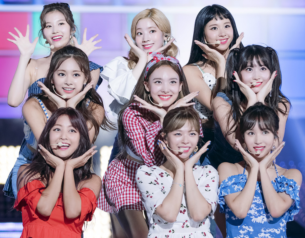 TWICE: Trajetória, Discografia e Dez Anos de K-pop (2015–2025)