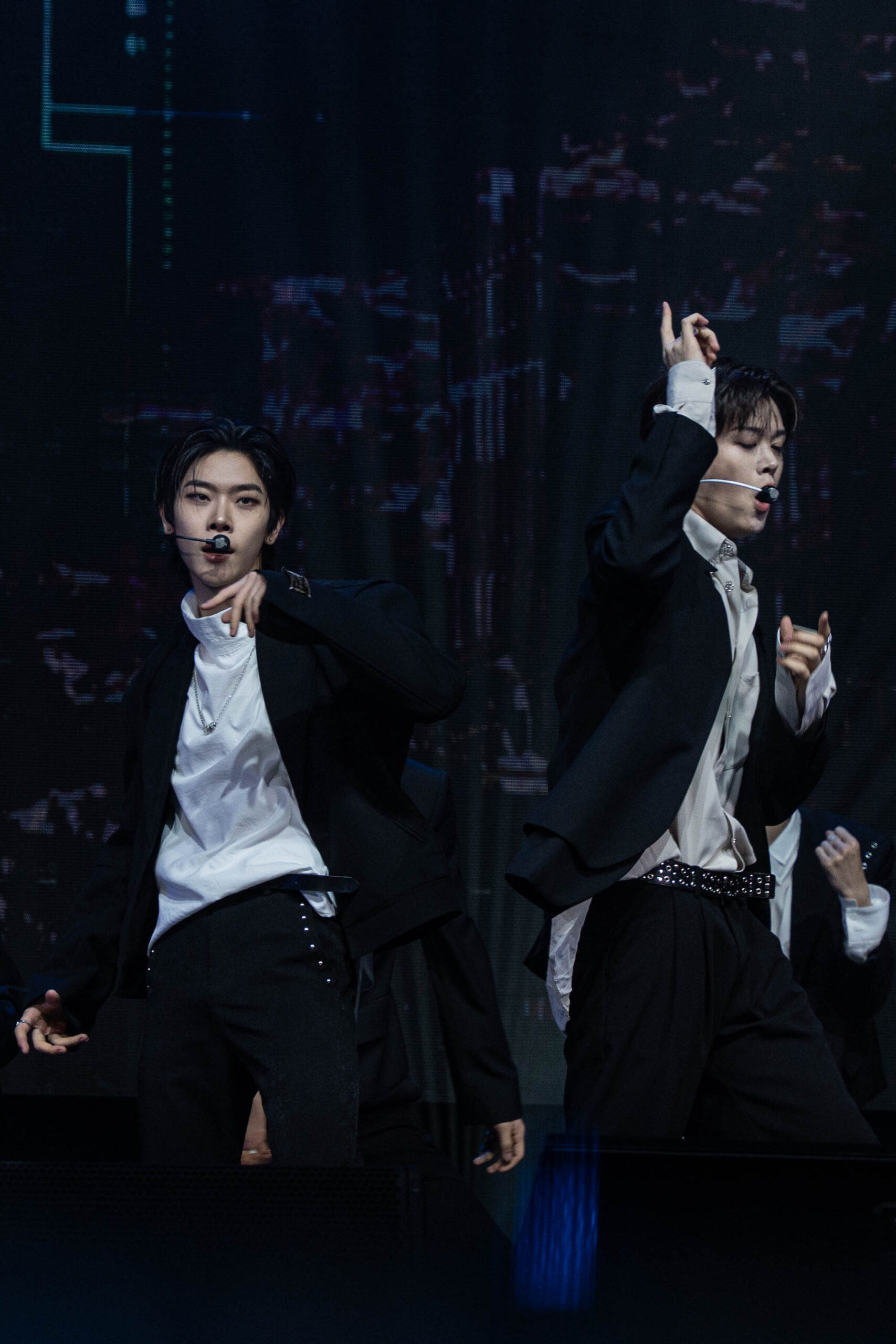 Fandoms de k-pop: light sticks, fan chants e fansigns